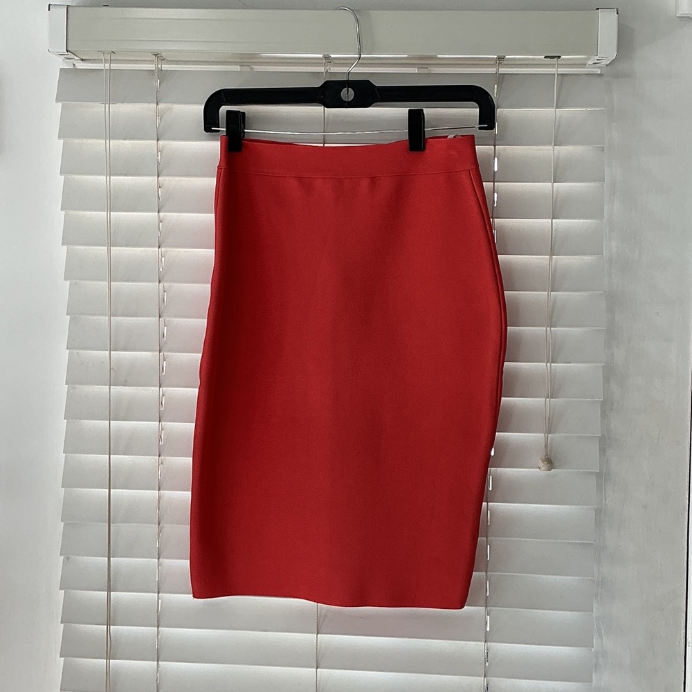 Elegant Coral Pencil Skirt